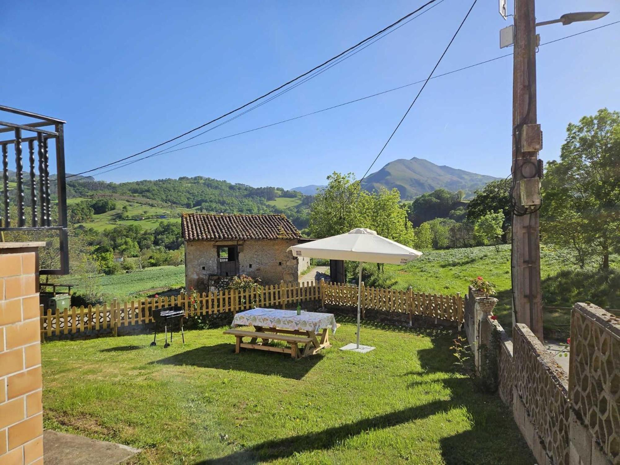 Casa El Caspiu Arobes Villa Arriondas Bagian luar foto